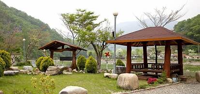 Bandi Hwangto Pension