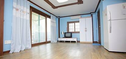 Bandi Hwangto Pension