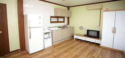 Bandi Hwangto Pension