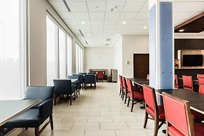 Holiday Inn Express & Suites Edmonton N - St. Albert by IHG