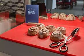 Holiday Inn Express & Suites Edmonton N - St. Albert by IHG