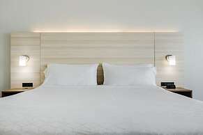 Holiday Inn Express & Suites Edmonton N - St. Albert by IHG