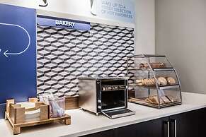 Holiday Inn Express & Suites Edmonton N - St. Albert by IHG