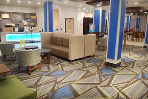 Holiday Inn Express & Suites Edmonton N - St. Albert by IHG