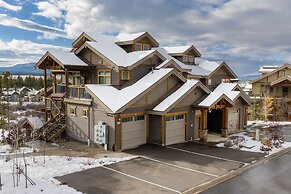 Cozens Pointe E 102 2 Bedroom Condo by RedAwning