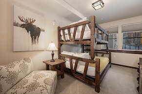 Cozens Pointe E 102 2 Bedroom Condo by RedAwning