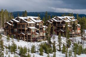 Cozens Pointe E 102 2 Bedroom Condo by RedAwning