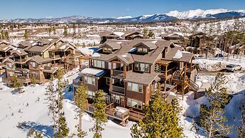 Cozens Pointe E 102 2 Bedroom Condo by RedAwning