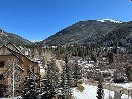 Full Renovated 1br -walk To Gondola & Kids Ski Free 1 Bedroom Condo by