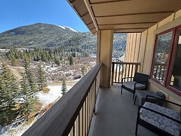 Full Renovated 1br -walk To Gondola & Kids Ski Free 1 Bedroom Condo by