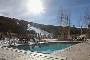 Full Renovated 1br -walk To Gondola & Kids Ski Free 1 Bedroom Condo by