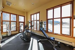 Full Renovated 1br -walk To Gondola & Kids Ski Free 1 Bedroom Condo by