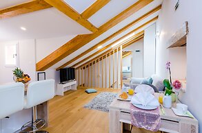 Leonarda Baroque House - Old Town