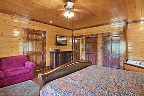 Mystical Creek Pool Lodge #600