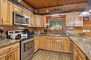 Mystical Creek Pool Lodge #600