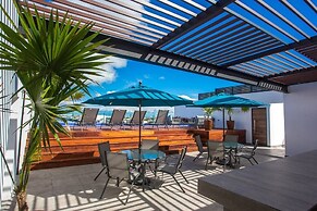 Amazing 2BR Condo w/ Pool+views!! Dream Location!!