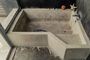 Breathtaking Beach Villa, Feel the Inviting Vibe!