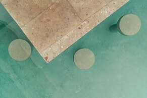 Breathtaking Beach Villa, Feel the Inviting Vibe!