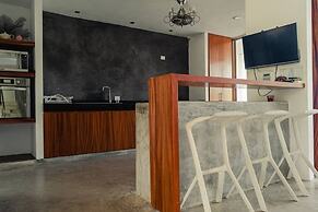 Breathtaking Beach Villa, Feel the Inviting Vibe!