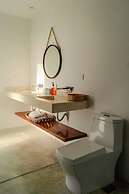 Breathtaking Beach Villa, Feel the Inviting Vibe!