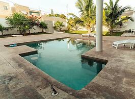 Breathtaking Beach Villa, Feel the Inviting Vibe!