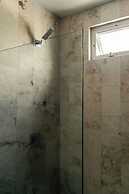 Breathtaking Beach Villa, Feel the Inviting Vibe!