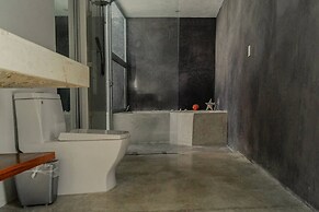 Breathtaking Beach Villa, Feel the Inviting Vibe!