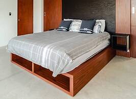 Breathtaking Beach Villa, Feel the Inviting Vibe!