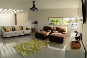 Breathtaking Beach Villa, Feel the Inviting Vibe!