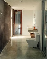 Breathtaking Beach Villa, Feel the Inviting Vibe!