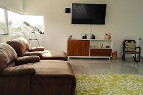 Breathtaking Beach Villa, Feel the Inviting Vibe!