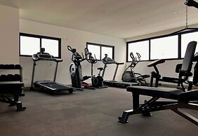 3-br Condo, Partial Ocean View, 2blocks From Ocean