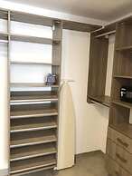 3-br Condo, Partial Ocean View, 2blocks From Ocean