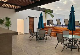 3-br Condo, Partial Ocean View, 2blocks From Ocean