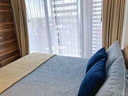 3-br Condo, Partial Ocean View, 2blocks From Ocean