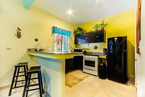 2 BR, Best Downtown Location, Sleeps 6!