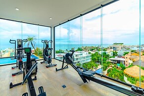 Brand New Studio! Steps From The Beach! AC! Best!