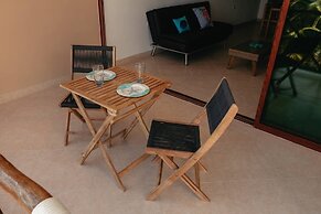 Brand NEW Condo for 6, 1 Block From the Beach, AC!