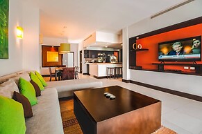 Beachfront Penthouse With Private Pool, Amazing!