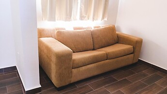 La Lola Hotel & Suites