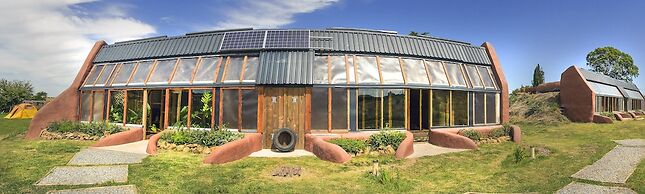 Caliu Earthship Ecolodge
