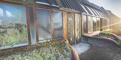 Caliu Earthship Ecolodge