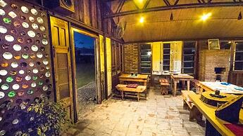 Caliu Earthship Ecolodge