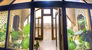 Caliu Earthship Ecolodge