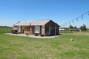 Caliu Earthship Ecolodge