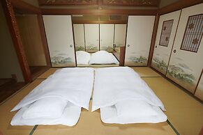 Vacation rentals -sui-