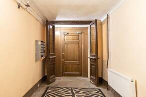 SivakApart on Suvorovskiy 9