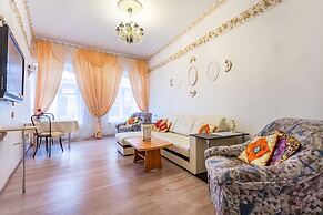 SivakApart on Suvorovskiy 9