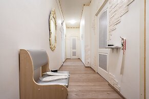 SivakApart on Suvorovskiy 9