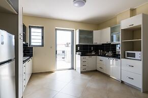 Thresh Apartments Airport by Airstay